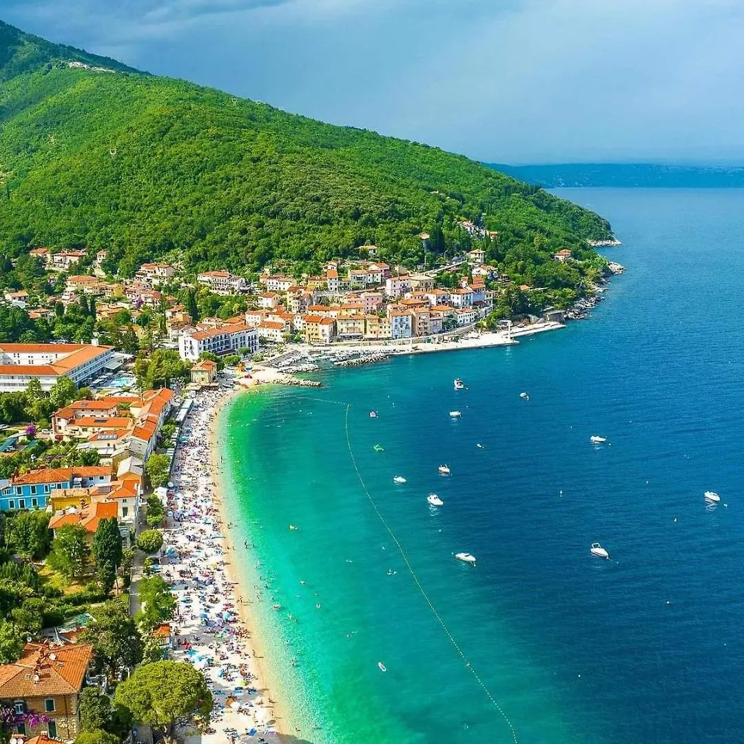 Apartman En Mošćenička Draga Apartamento
